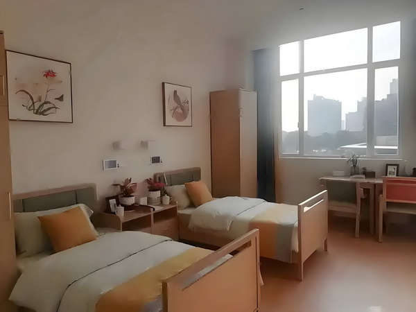 「女性互助」大潮中，为什么《花漾》要呈现女性关系中的「毒性」成分？