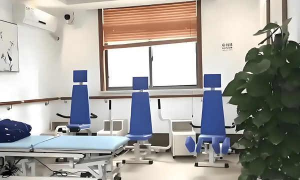 冯骥荐电影南京照相馆：没有抒情只有血的事实